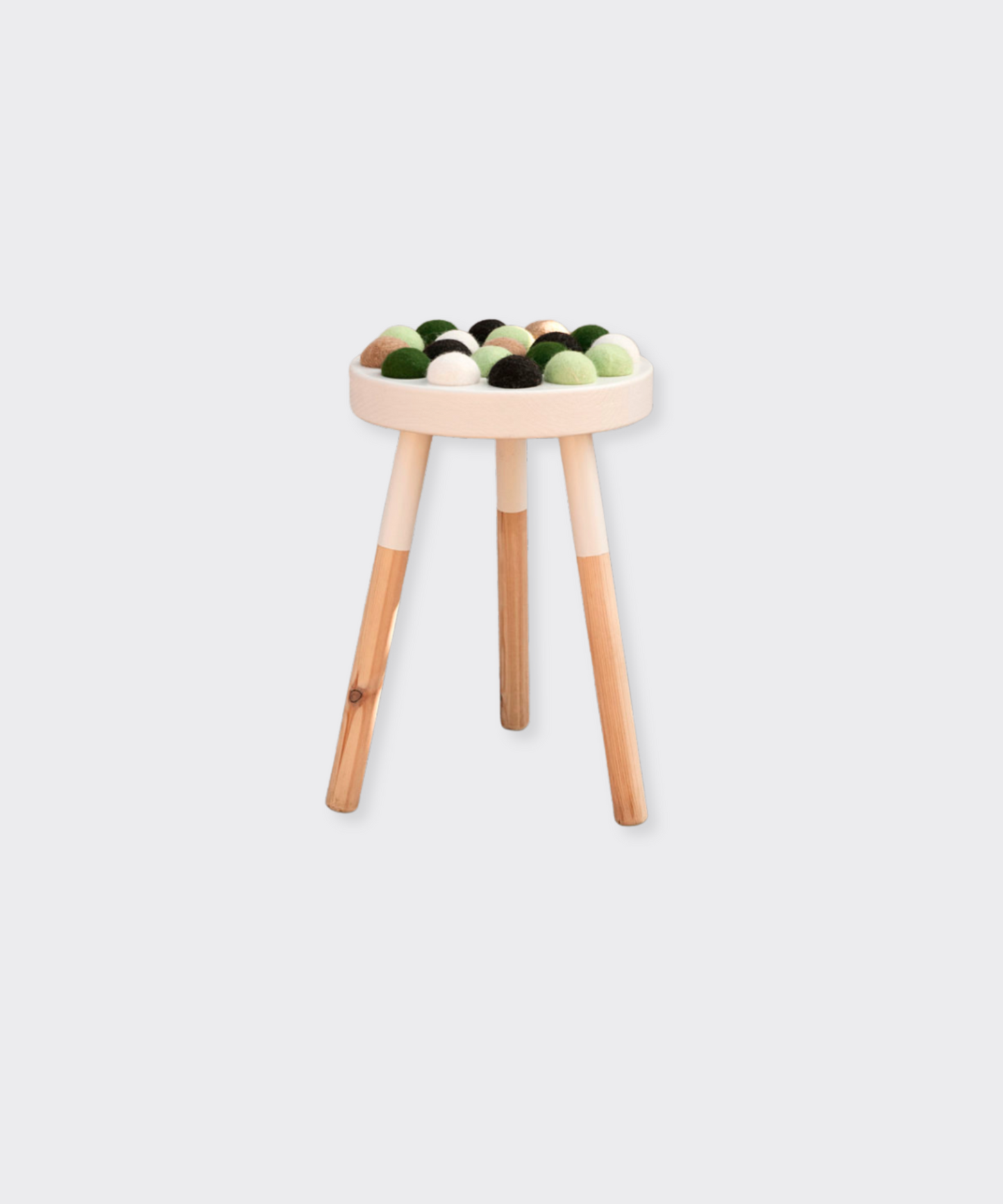 Krukje met vilten bolletjes